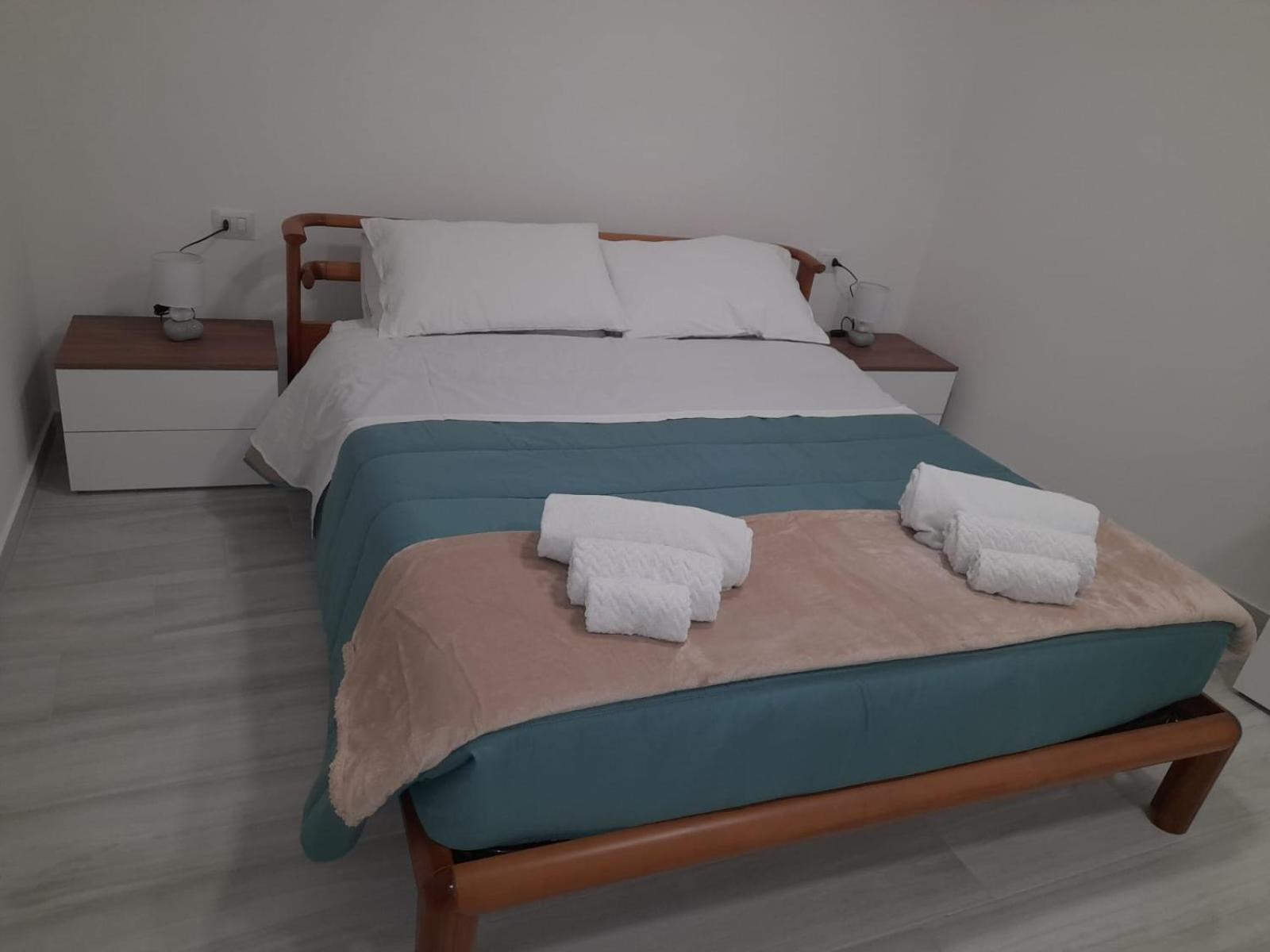 Casa Vacanze In Centro! Caltagirone Kültér fotó